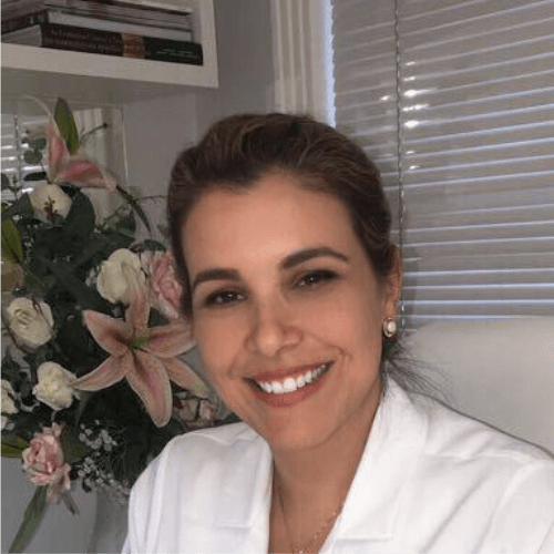 Dra. Karina Zachini Dentista Americana